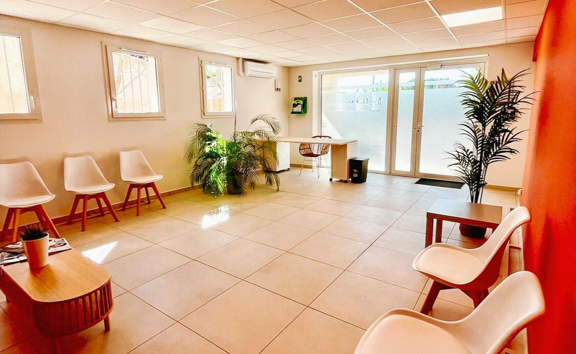 Image salle d'attente medi + marignane